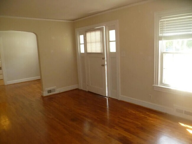 Foto del edificio - 2216 Walker Ave