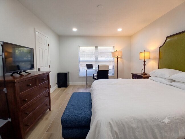 Foto del edificio - 5303 Glen Harwell Rd