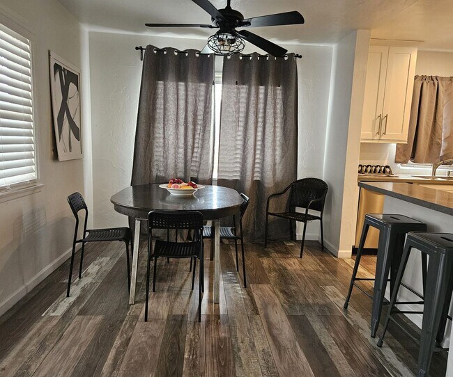 Building Photo - Charming 3-Bedroom Home in the Heart of Las Vegas!