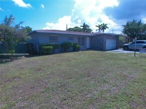 Building Photo - 5360 Fletcher St