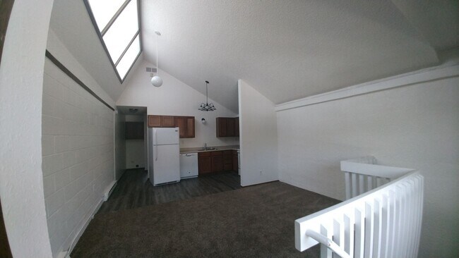 Building Photo - 1249
