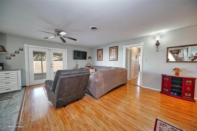 Foto del edificio - 4718 S 6th St