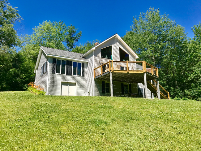 Building Photo - 5 Bracken Ln