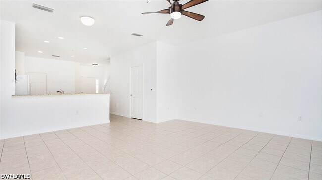 Foto del edificio - 880 Hampton Cir