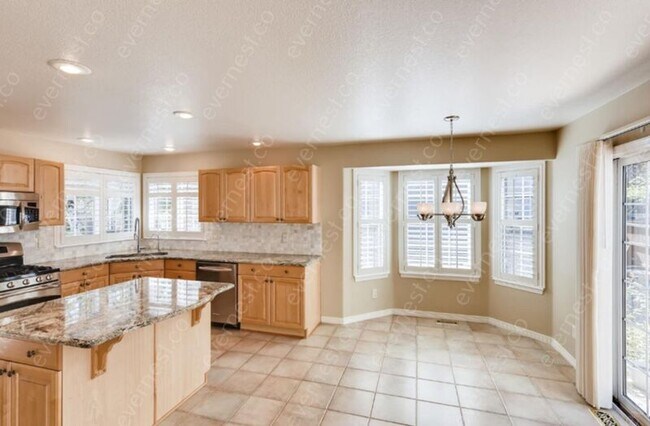 Building Photo - 15821 Crestrock Cir
