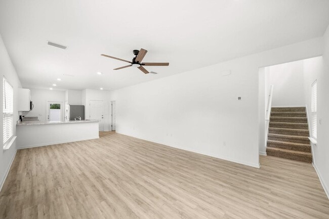 Foto del edificio - 231 Staggerbush St