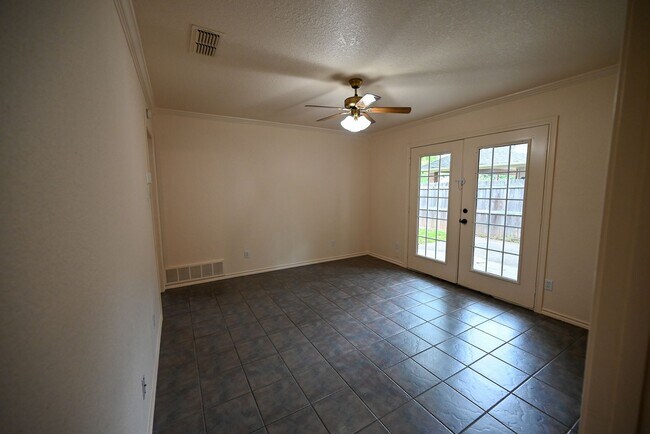 Foto del edificio - Charming 3 Bedroom 2 Bath, Decatur TX