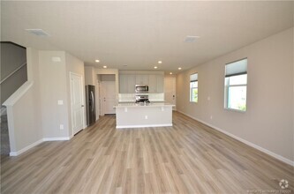 Building Photo - 5742 SE Edgewater Cir