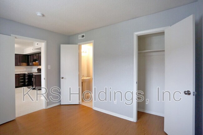 Foto del edificio - 861 41st St