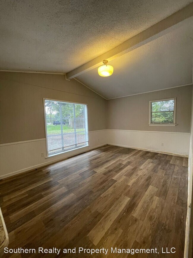 Building Photo - 4 br, 2 bath House - 2612 Norwich Drive