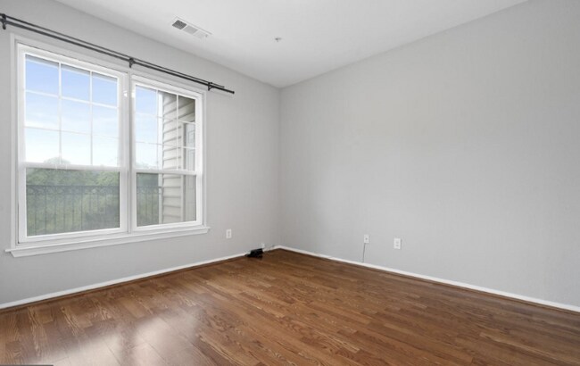 Building Photo - 1550 Spring Gate Dr.