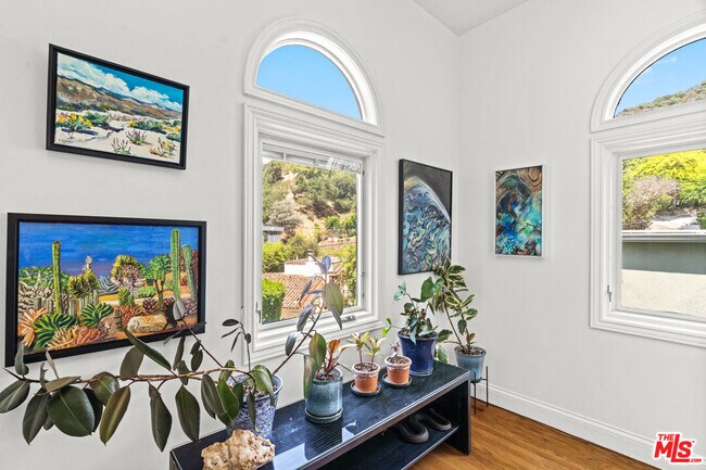 Foto del edificio - 10275 Oletha Ln