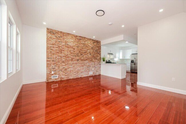 Foto del edificio - 10709 220th St