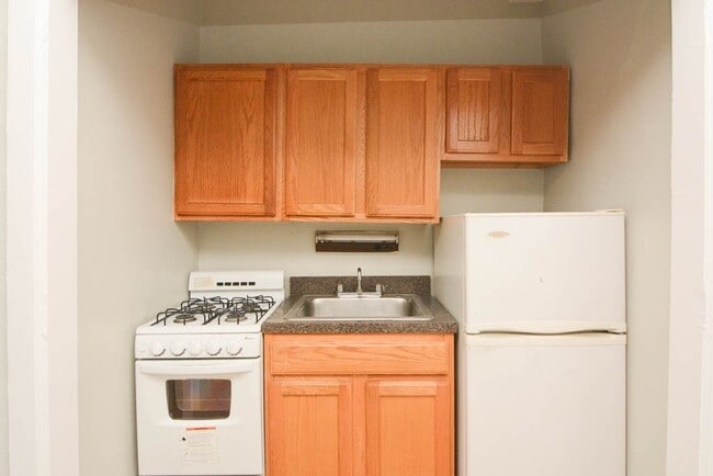 Building Photo - 3836 N Fremont St