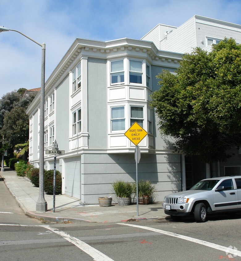 Building Photo - 3001 Baker St