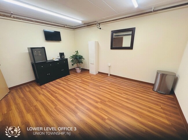 Foto del edificio - 301 Tucker Ave