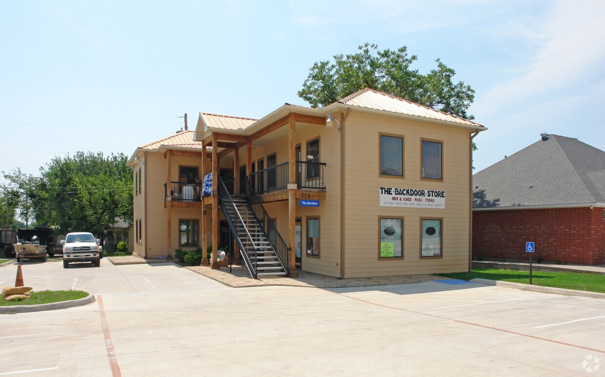 Building Photo - 124 N 2nd St