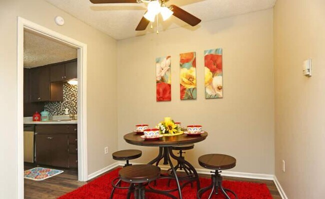 Building Photo - 1 bedroom in Dallas TX 75243