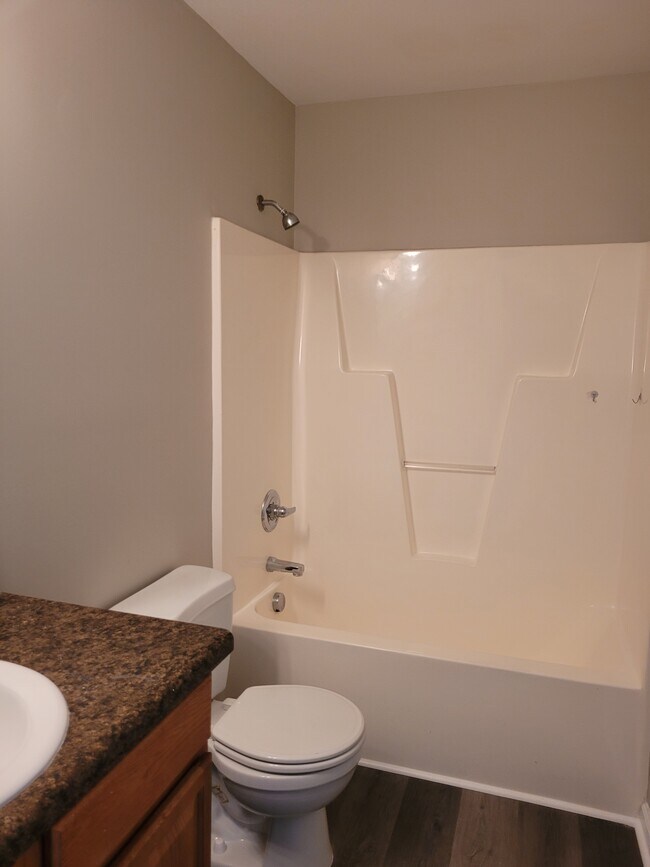 Foto del edificio - 3506 Midway Island Ct