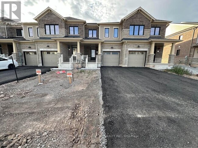 Building Photo - 287 Port Cres