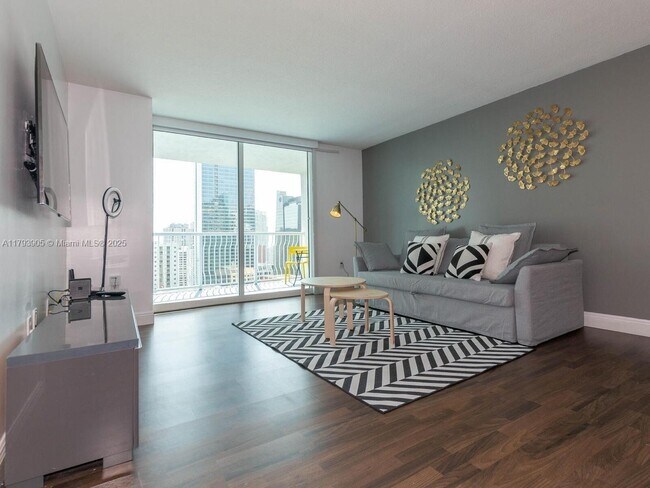 Foto del edificio - 1200 Brickell Bay Dr