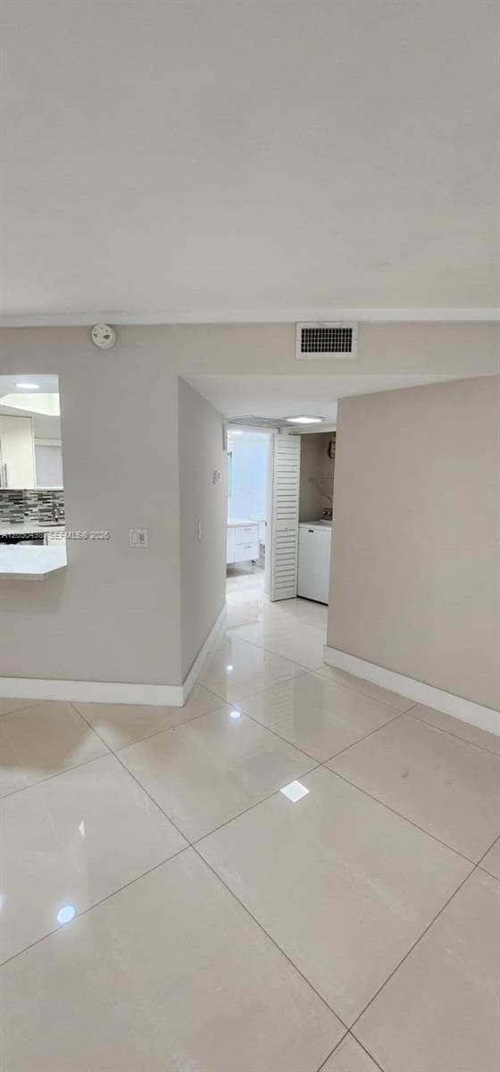 Foto del edificio - 8205 Lake Dr