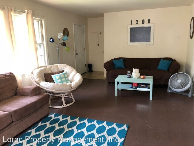 Building Photo - 3 br, 1.5 bath House - 1209 Rowe St. - 1