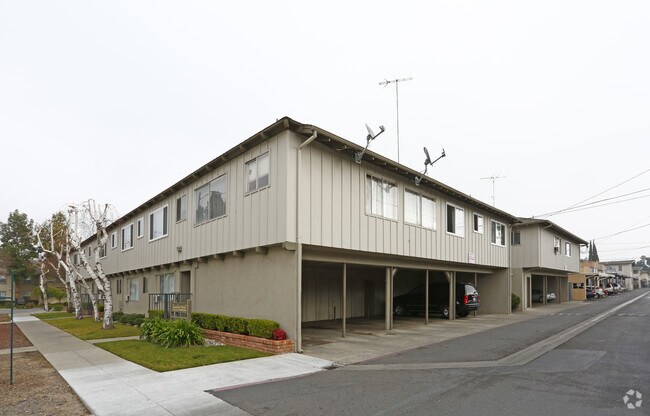 Building Photo - Birchwood Apartments