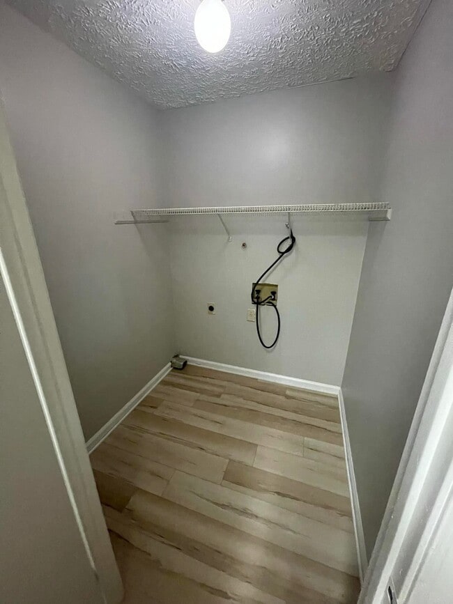 Foto del edificio - 874 Ventnor Pl SW