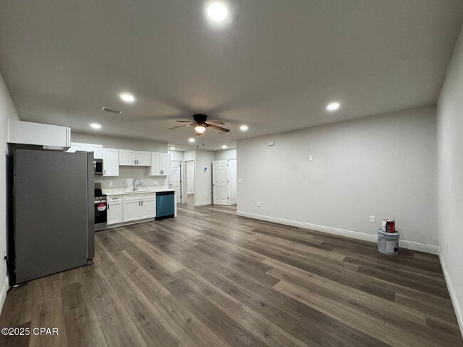 Foto del edificio - 148 Claire Ave