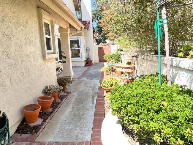 Foto del edificio - Picture Perfect Summerhill Home!