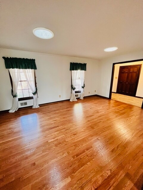 Foto del edificio - 387 Cove Island Way NE