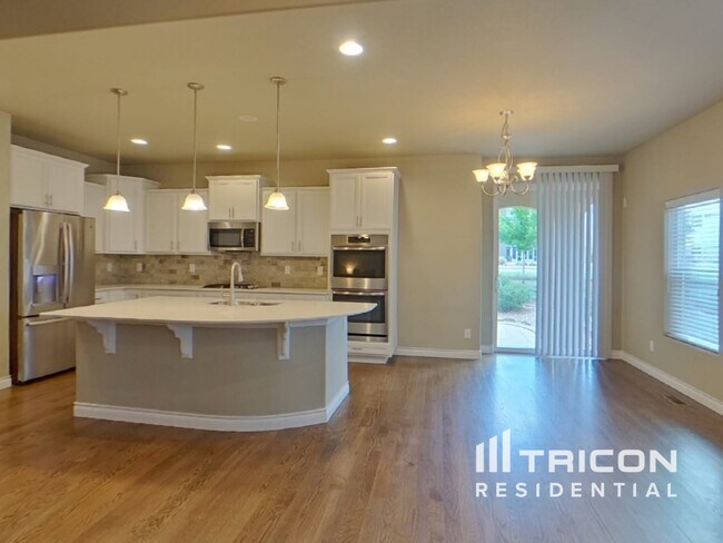 Foto del edificio - 7232 Rim Bluff Ln