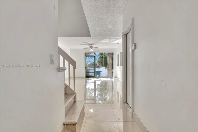 Foto del edificio - 1381 NW 126th Way