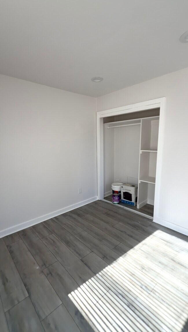 Foto del edificio - 2-1342 E 59th St