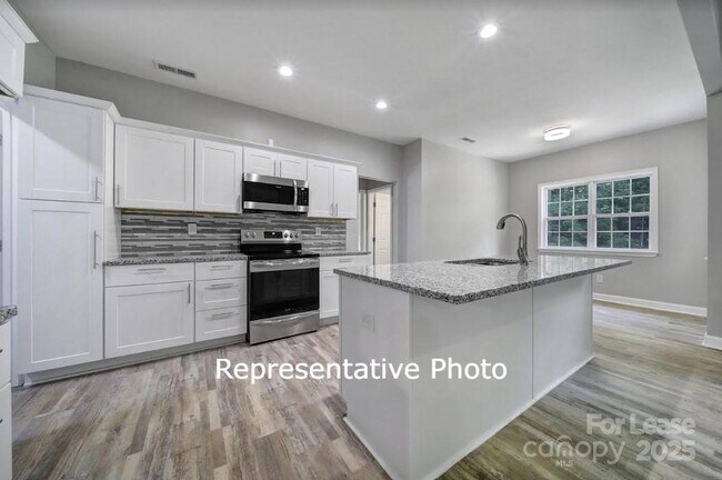 Foto del edificio - 595 Foxwood Dr SE