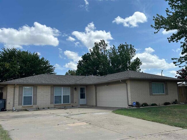 Foto del edificio - 4626 NE Bell Ave