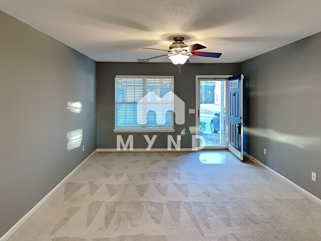 Building Photo - 16724 Timber Crossing Rd #2025