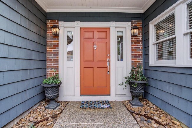 Foto del edificio - 2228 Addison Rd