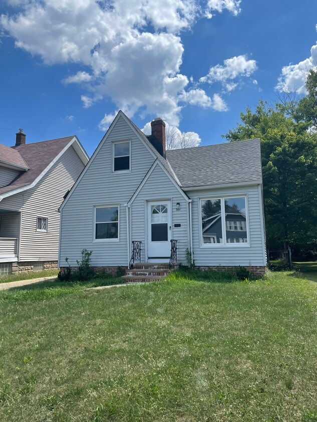 Photo - 5107 Philip Ave (Maple Heights, OH)
