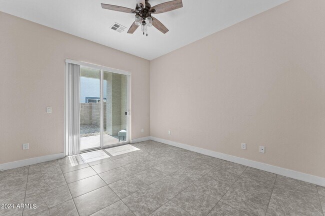 Foto del edificio - 904 N Poppy St
