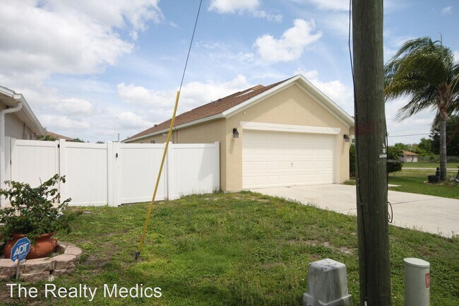 Foto del edificio - 3 br, 2 bath House - 1 Catalina Ct