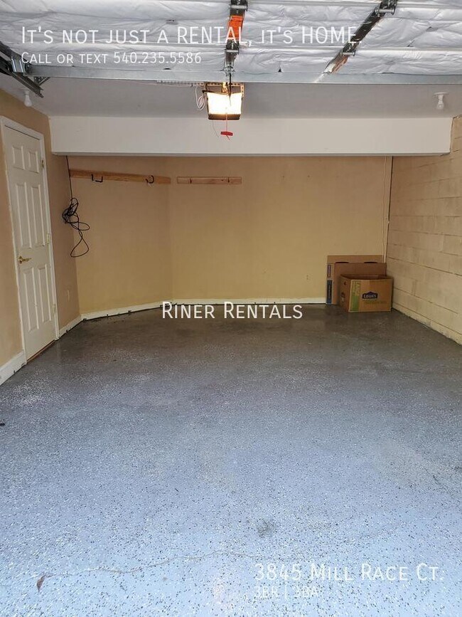 Foto del edificio - 3845 Mill Race Ct