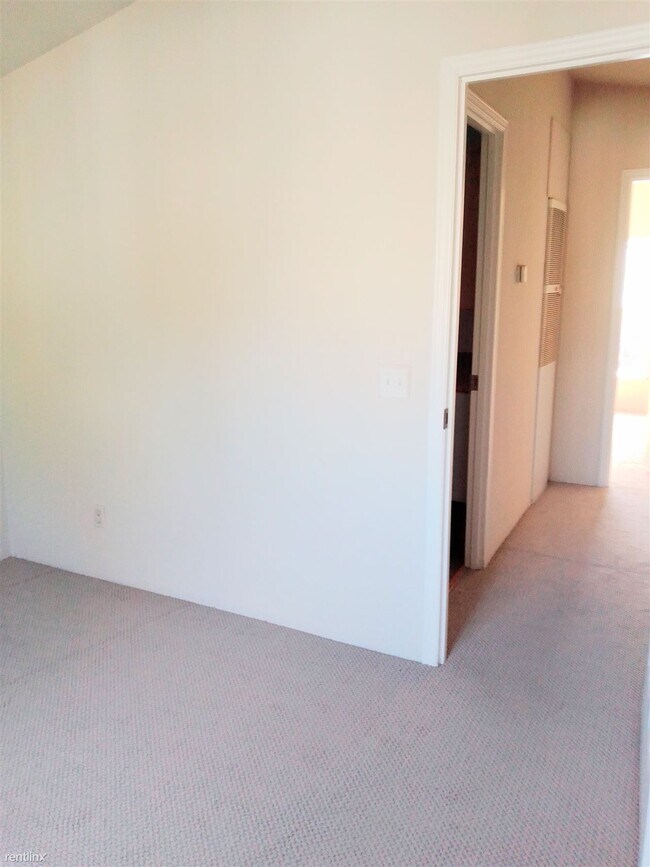 3 br, 2 bath House 9921 Flora Vista Street House for Rent in