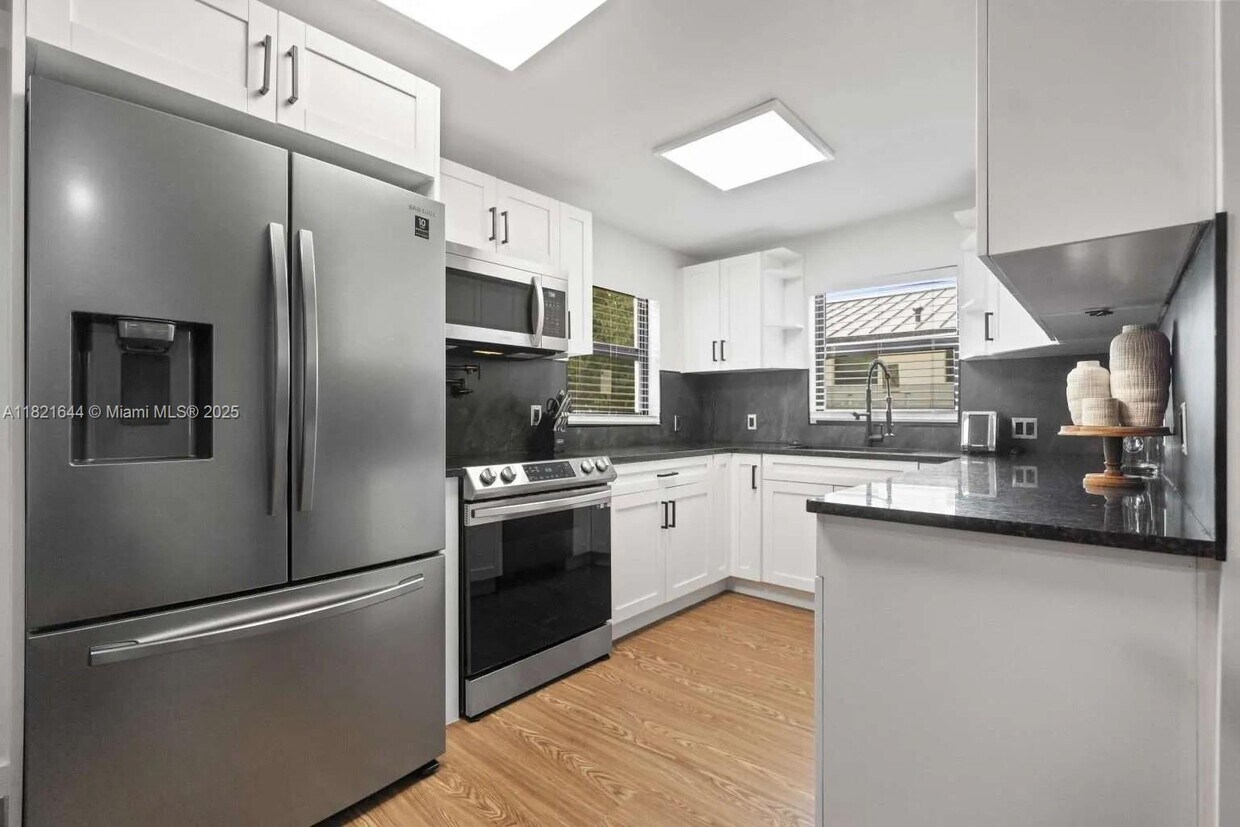Foto principal - 601 SW 1st St