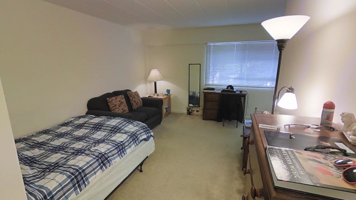 Photo - Parkway Plaza Apartments