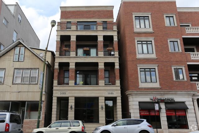 Building Photo - 1446 W Fullerton Ave