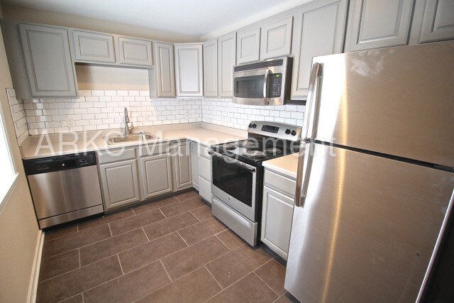 Foto del edificio - 3745 Warwick Blvd