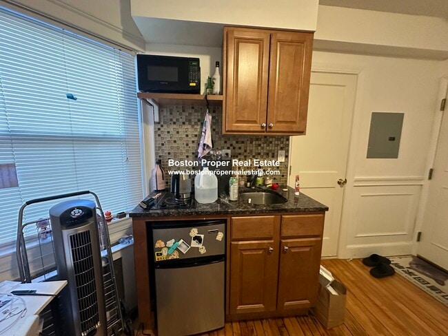 Building Photo - Flats on Westland