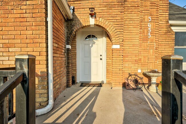 Foto del edificio - Charming 2-bedroom, 1-bathroom home locate...
